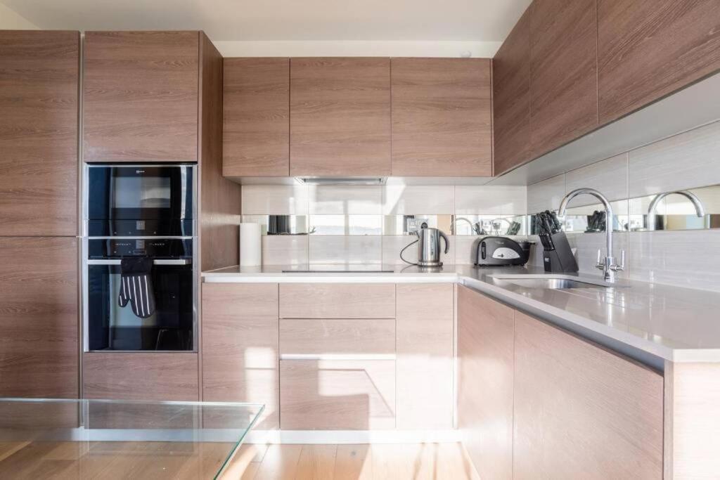 Luxury River Side Penthouse London Ngoại thất bức ảnh